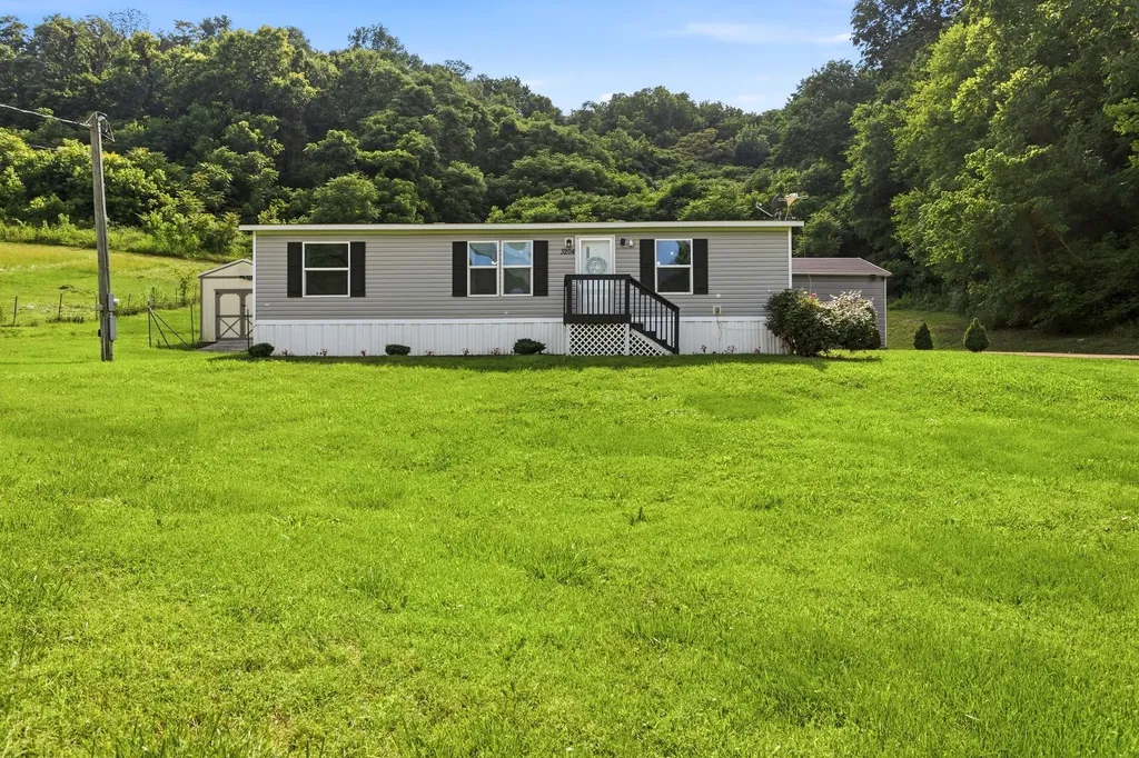 3204 Grizzly Road Culleoka TN 38451