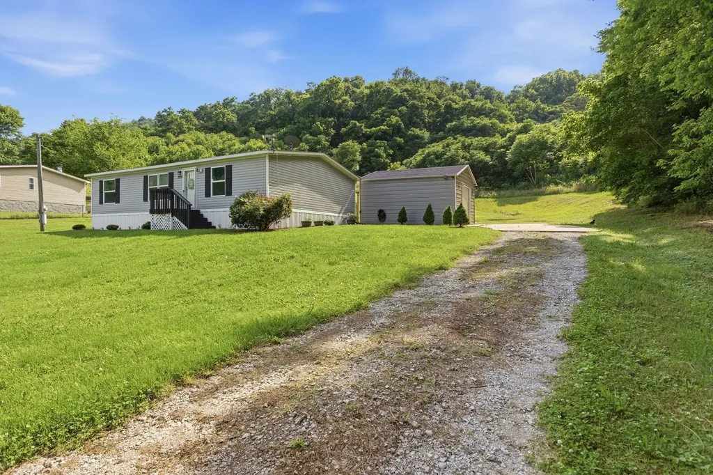 3204 Grizzly Road Culleoka TN 38451