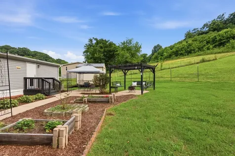 3204 Grizzly Road Culleoka TN 38451