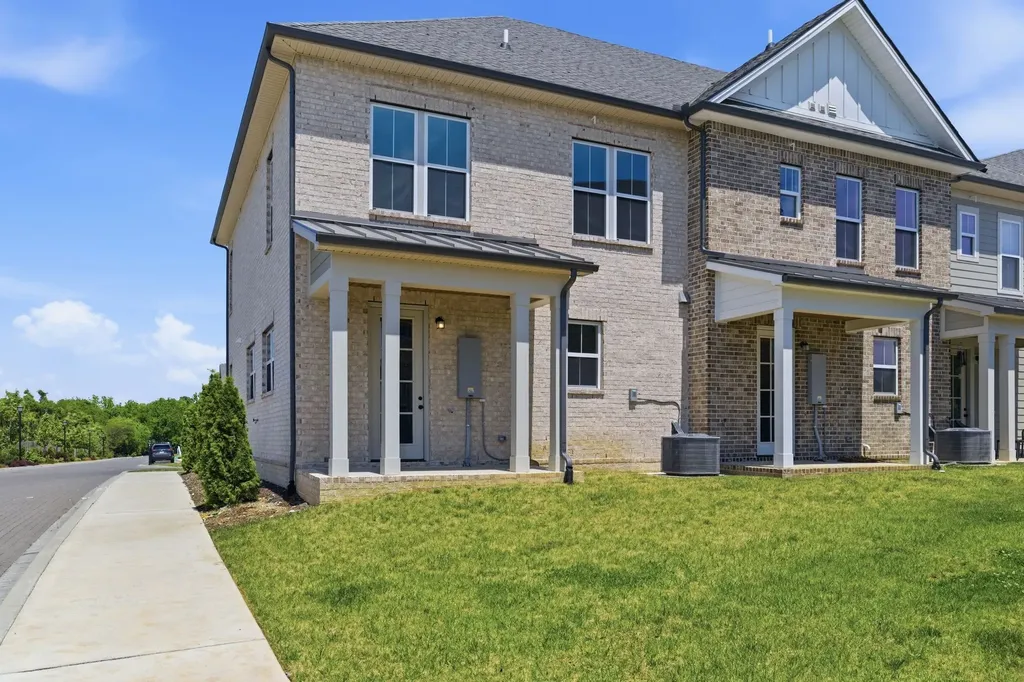 400 Perch Street Hendersonville TN 37075