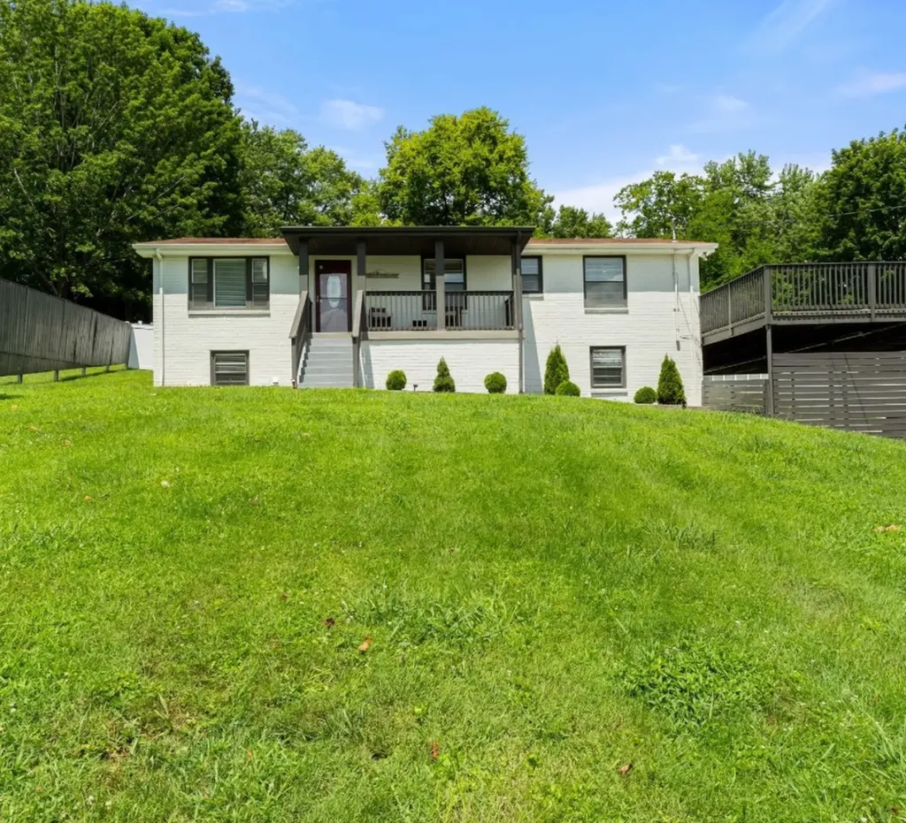 213 Riverwood Drive Hendersonville TN 37075