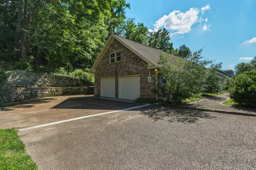 2739 Windemere Drive Nashville TN 37214