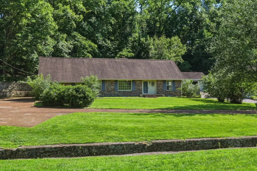 2739 Windemere Drive Nashville TN 37214