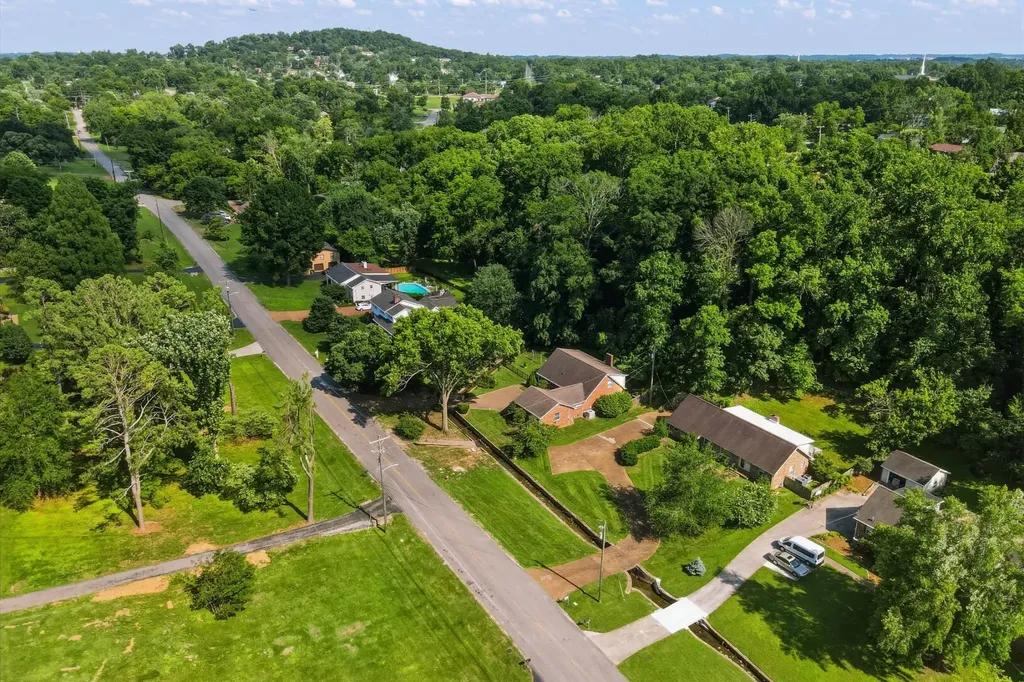 2739 Windemere Drive Nashville TN 37214