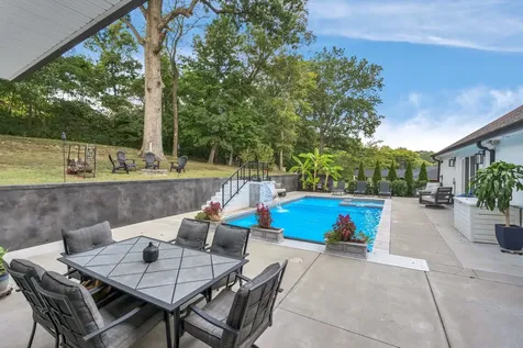 2712 Windemere Drive Nashville TN 37214