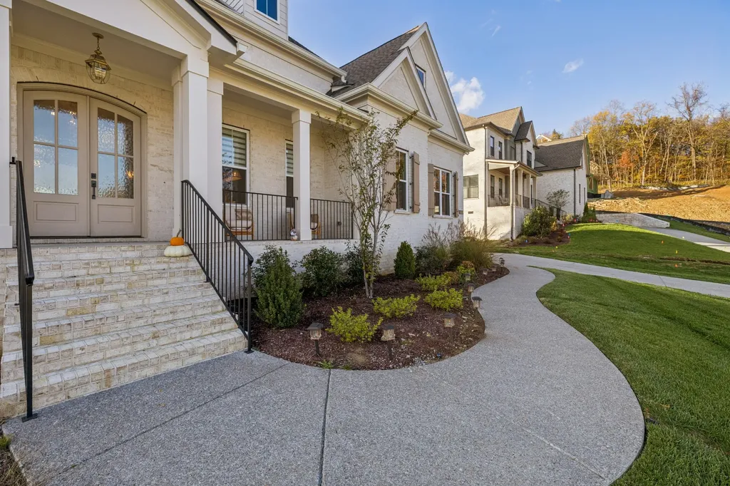 2033 Vail Trace Nolensville TN 37135