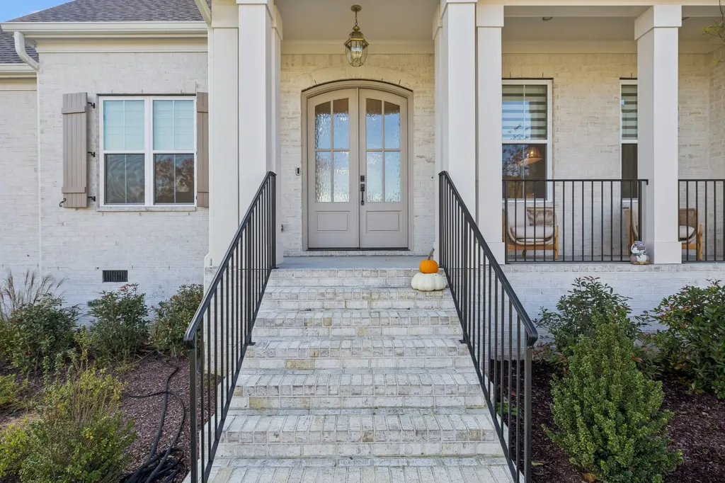 2033 Vail Trace Nolensville TN 37135
