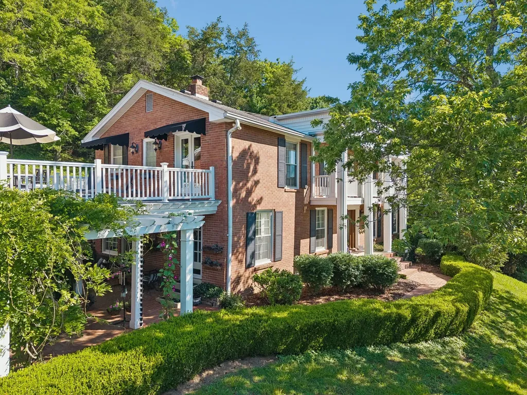 1288 Old Hillsboro Road Franklin TN 37069