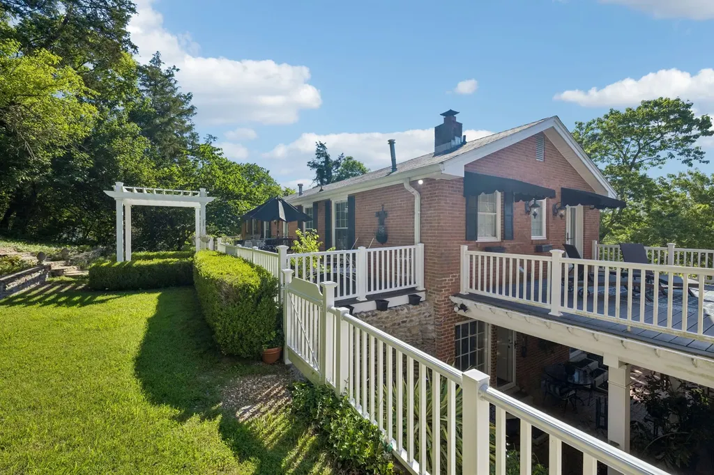 1288 Old Hillsboro Road Franklin TN 37069