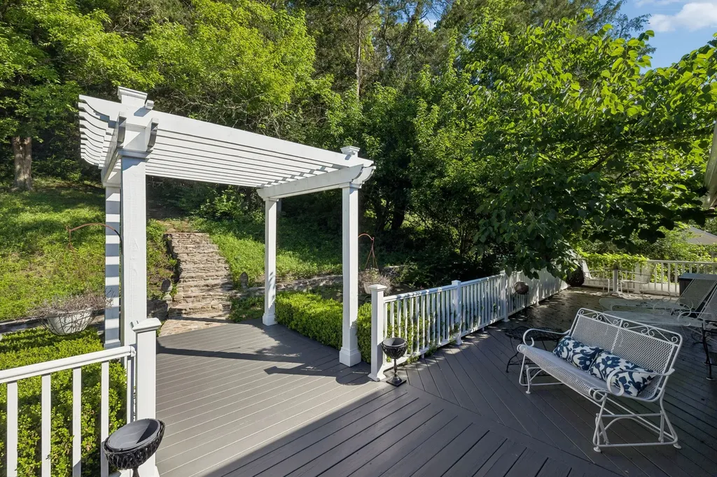 1288 Old Hillsboro Road Franklin TN 37069