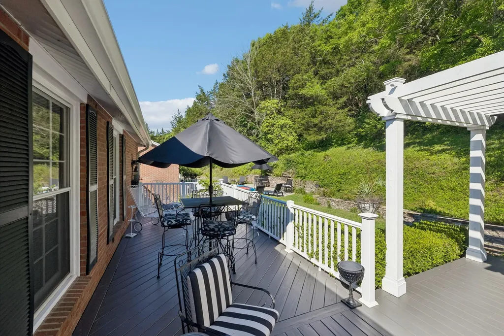 1288 Old Hillsboro Road Franklin TN 37069