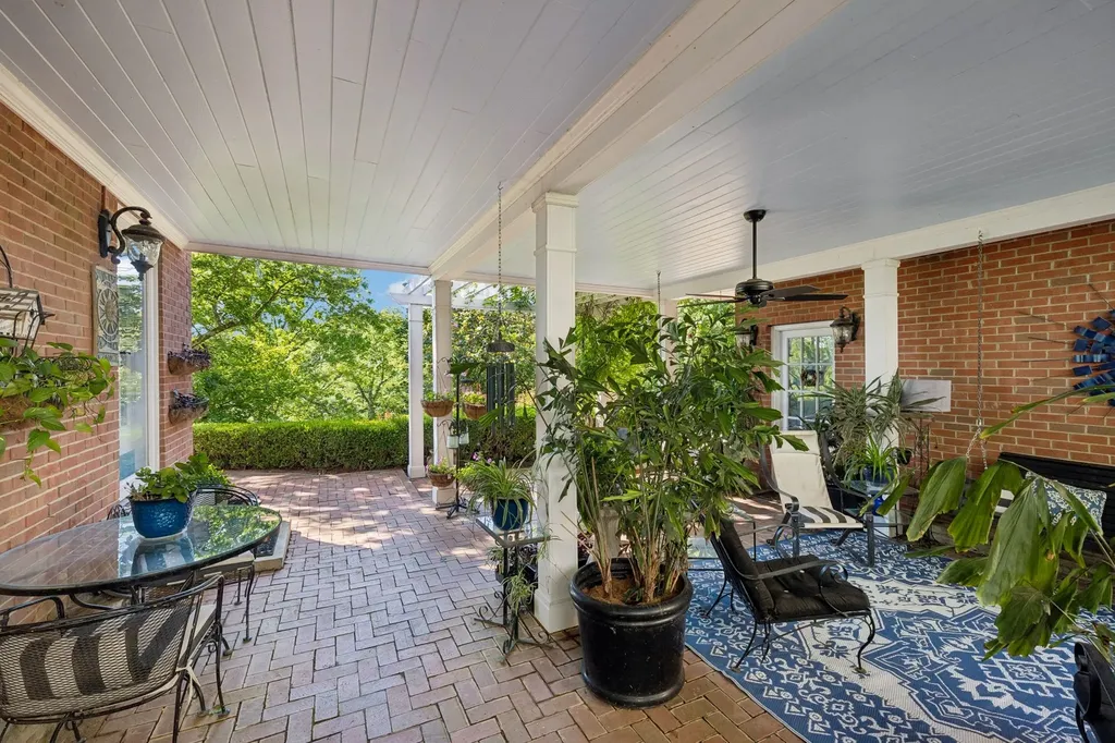 1288 Old Hillsboro Road Franklin TN 37069