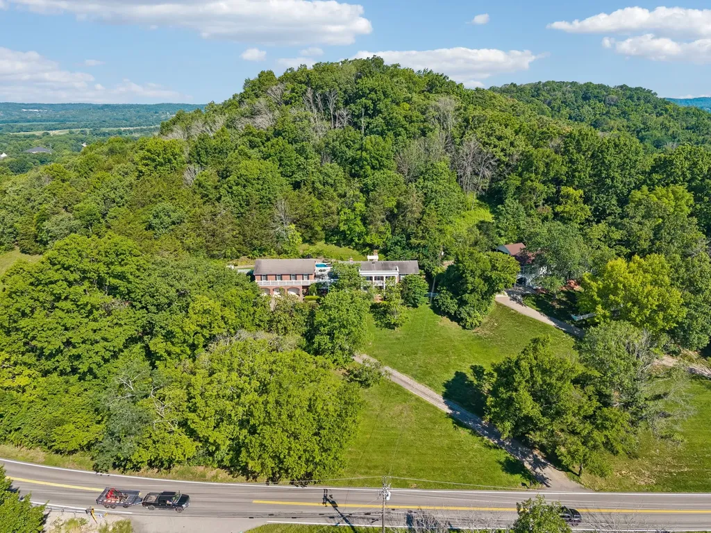 1288 Old Hillsboro Road Franklin TN 37069