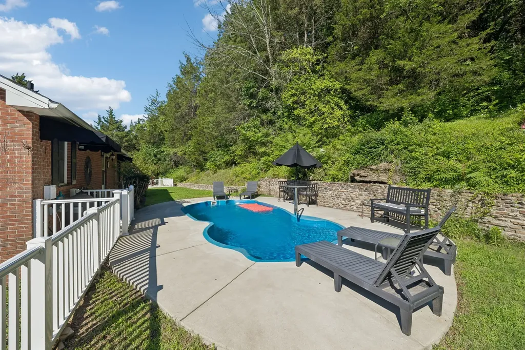 1288 Old Hillsboro Road Franklin TN 37069