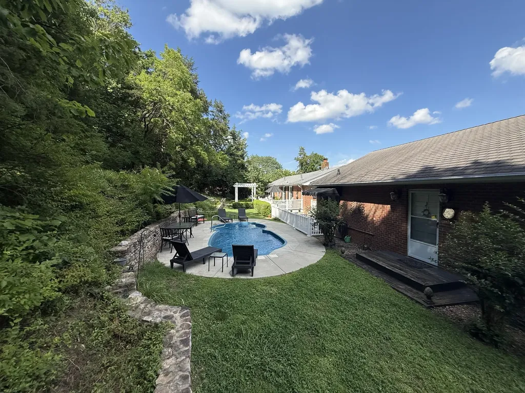 1288 Old Hillsboro Road Franklin TN 37069
