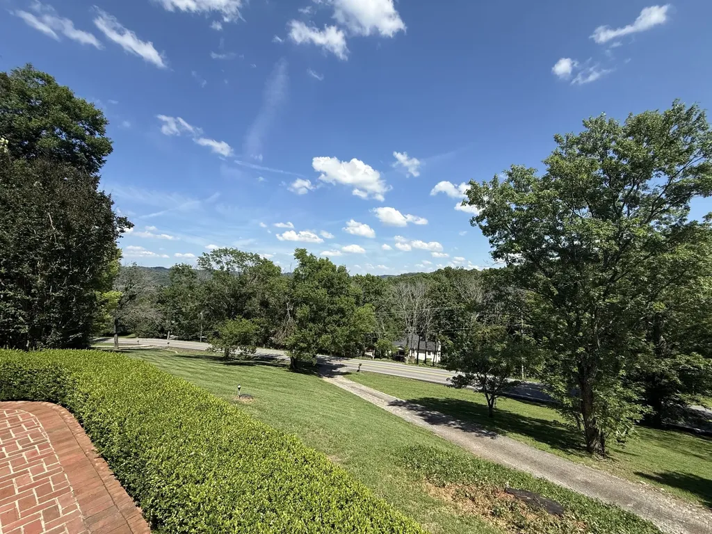 1288 Old Hillsboro Road Franklin TN 37069