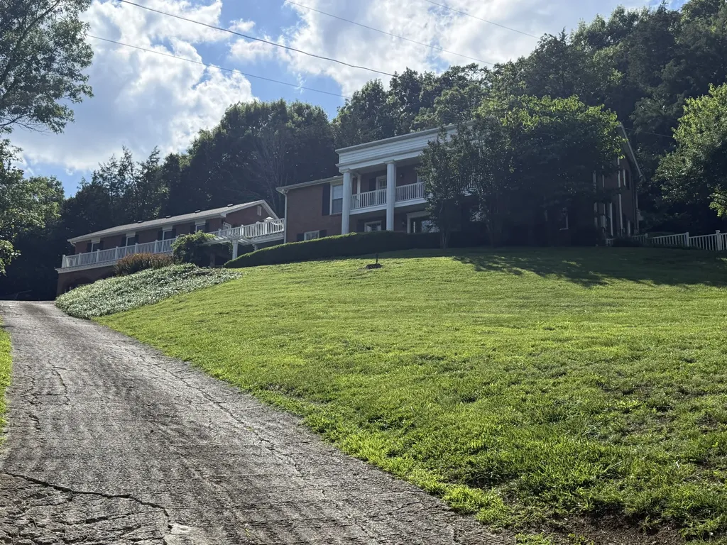 1288 Old Hillsboro Road Franklin TN 37069