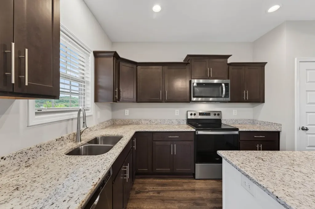 792 Crestone Lane Clarksville TN 37042