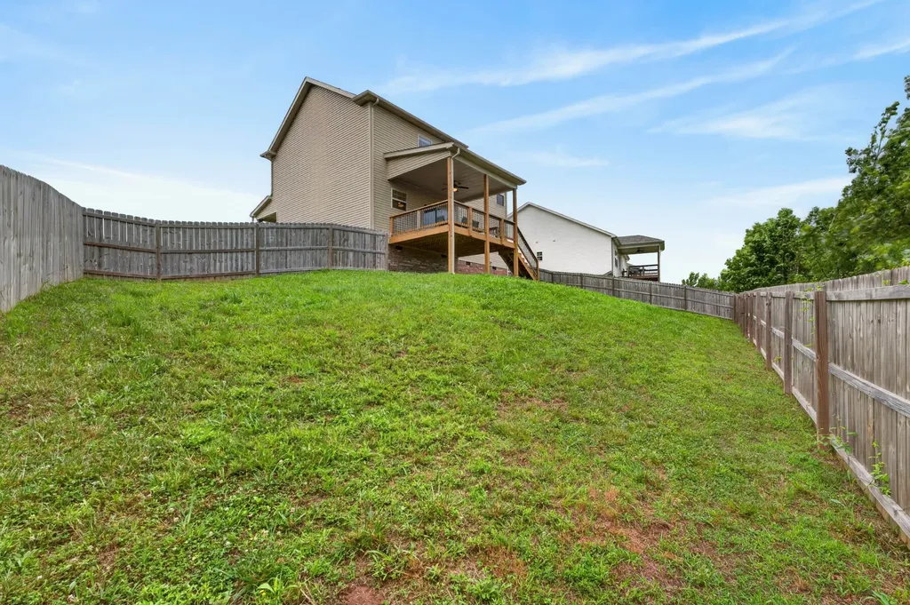 792 Crestone Lane Clarksville TN 37042