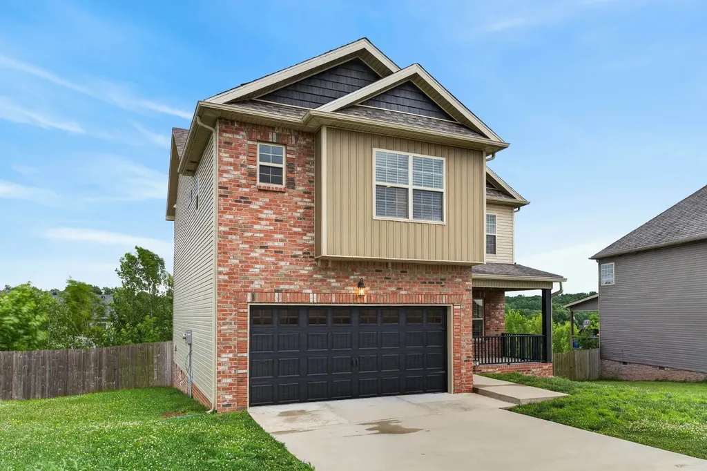 792 Crestone Lane Clarksville TN 37042