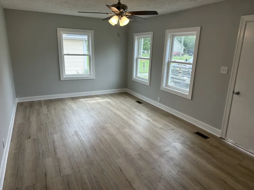 112 Eastland Avenue Lebanon TN 37087