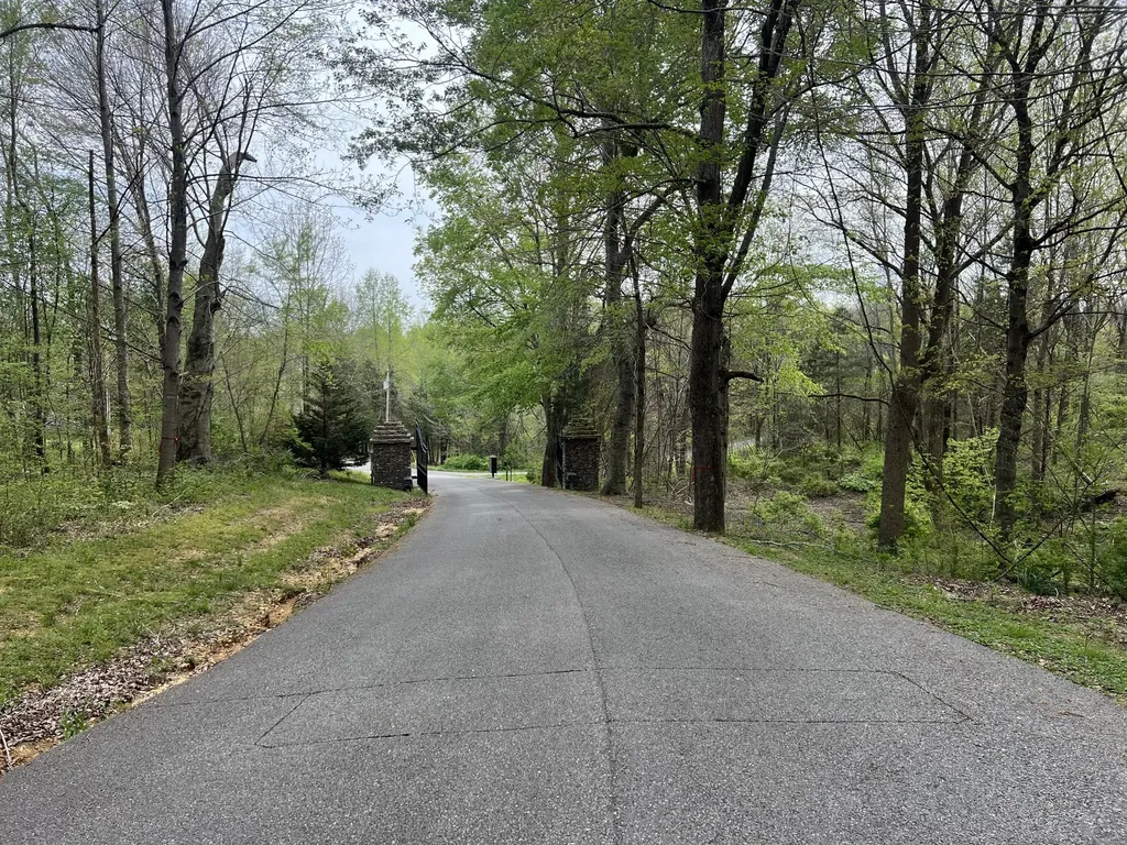 200 Lake Ridge Road Scottsville KY 42164