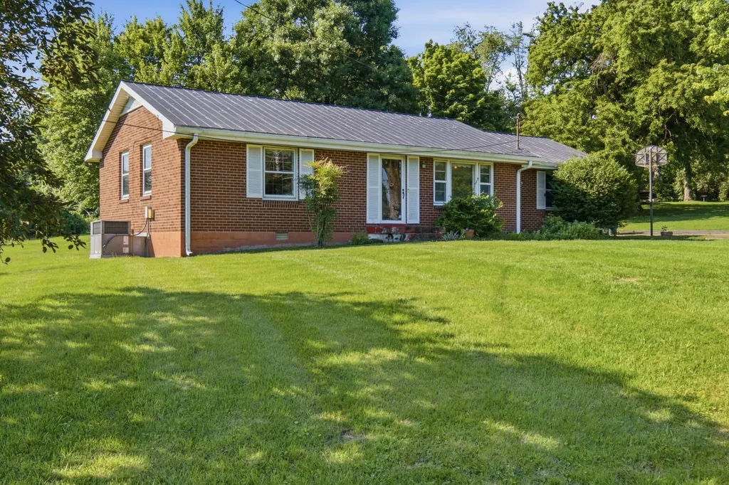 1948 Omohundro Drive Nashville TN 37210