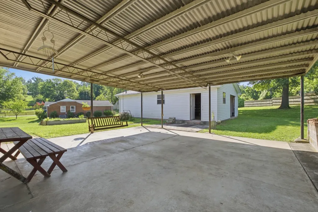 1948 Omohundro Drive Nashville TN 37210