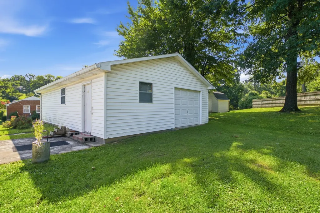 1948 Omohundro Drive Nashville TN 37210