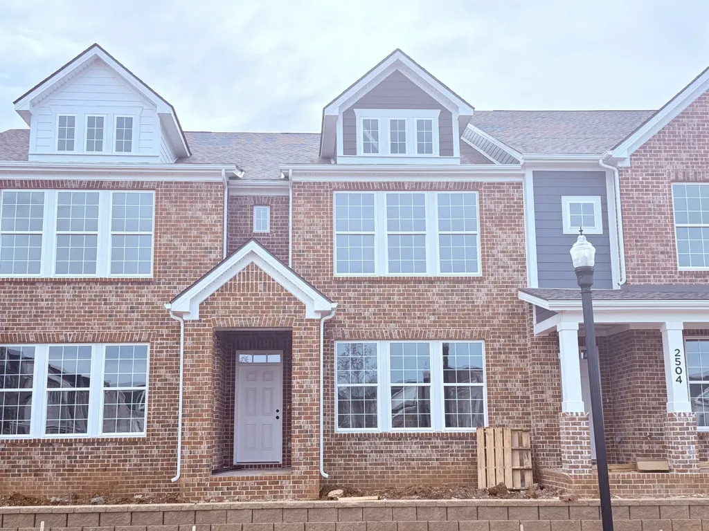 2718 Willowoak Trail Murfreesboro TN 37129