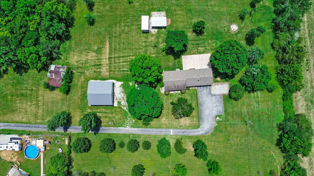 200 Acorn Hill Drive Sparta TN 38583