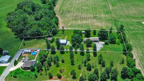 200 Acorn Hill Drive Sparta TN 38583