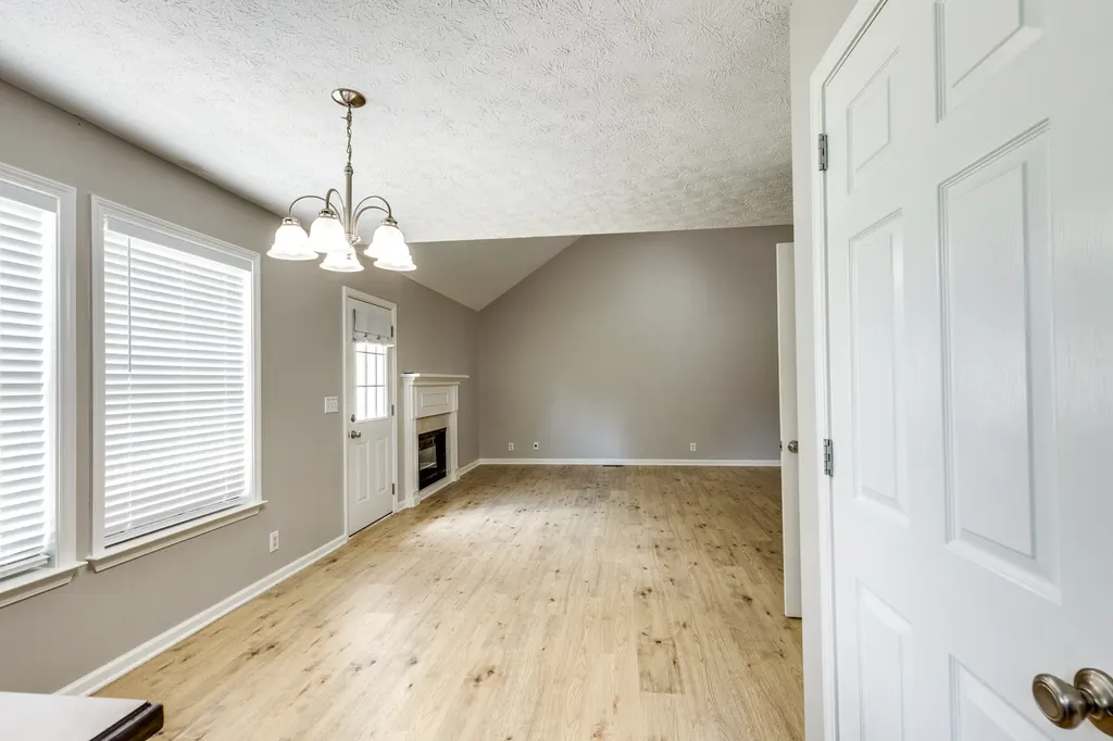 125 Grant Court Portland TN 37148
