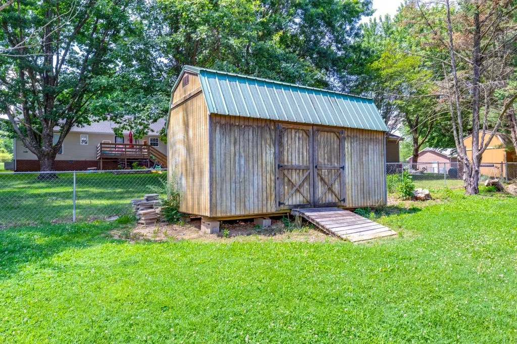 125 Grant Court Portland TN 37148