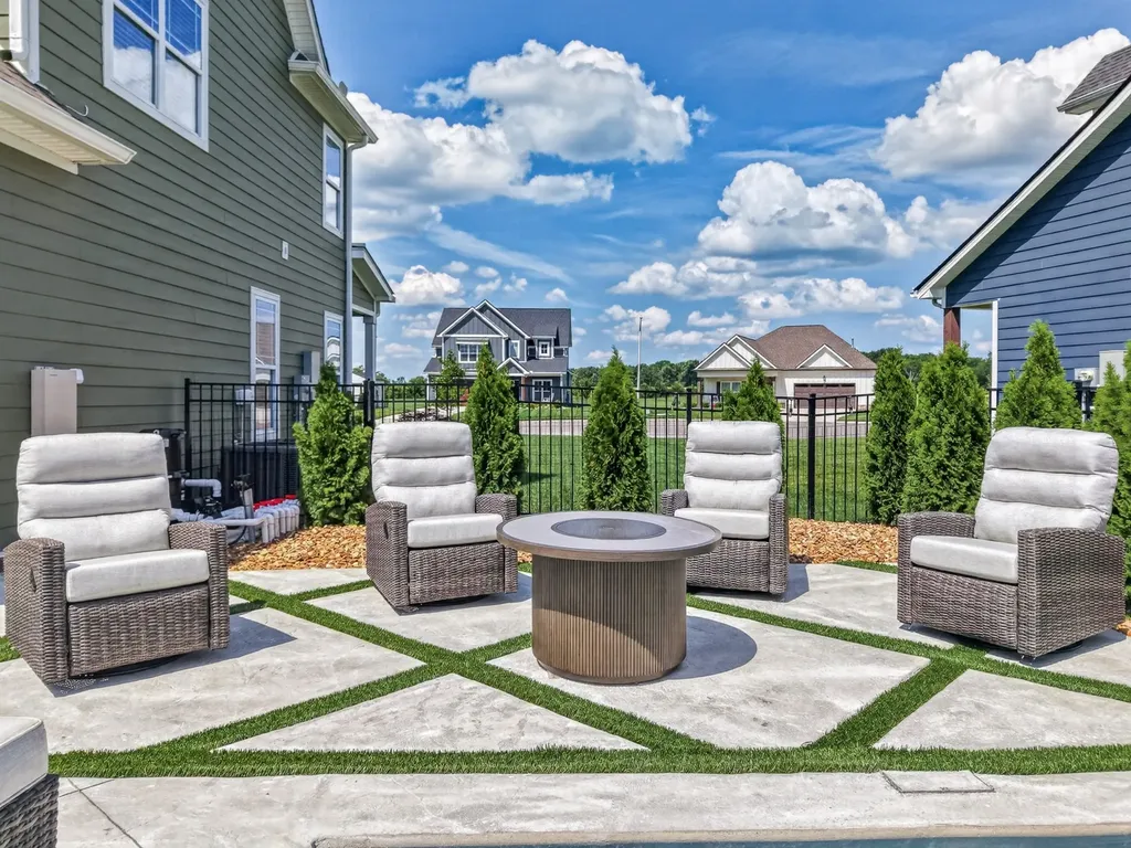 5708 Mullendore Court Murfreesboro TN 37127