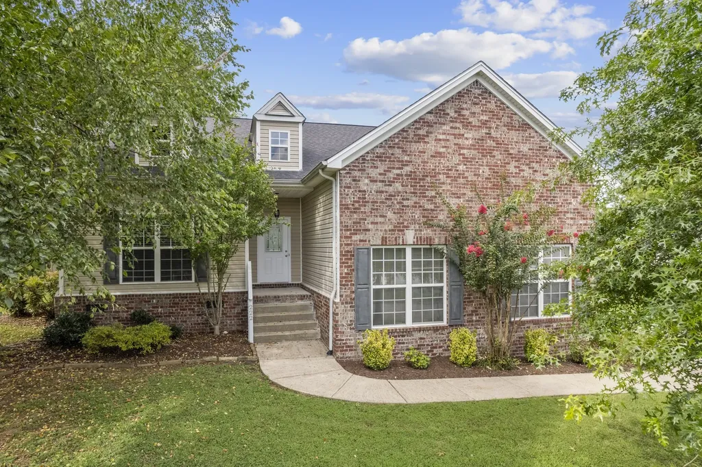 222 Cross Valley Drive Columbia TN 38401
