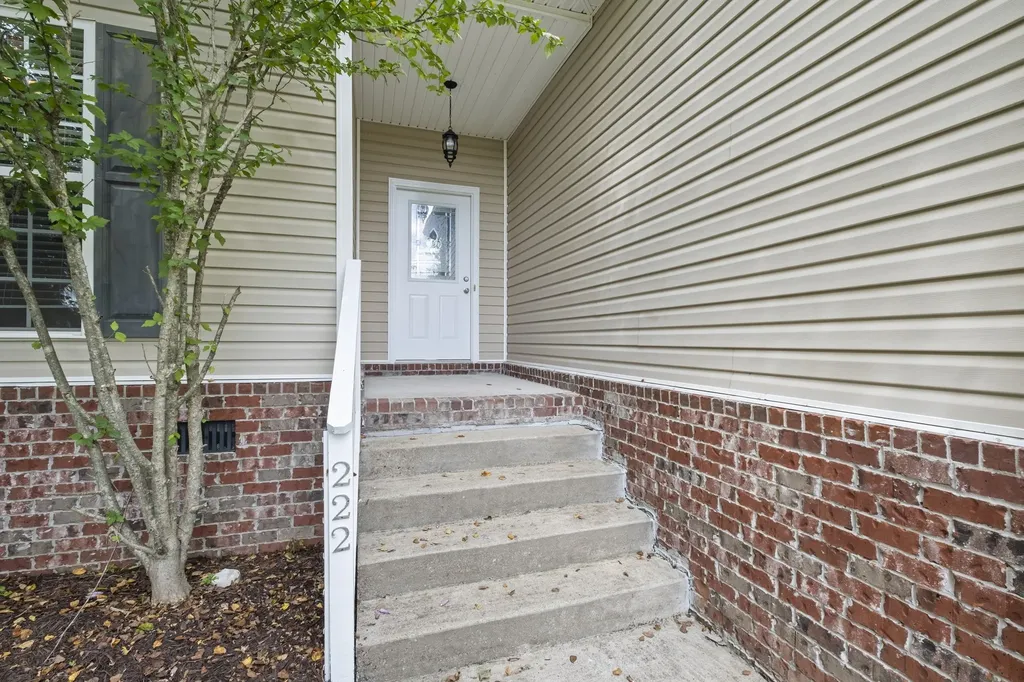 222 Cross Valley Drive Columbia TN 38401