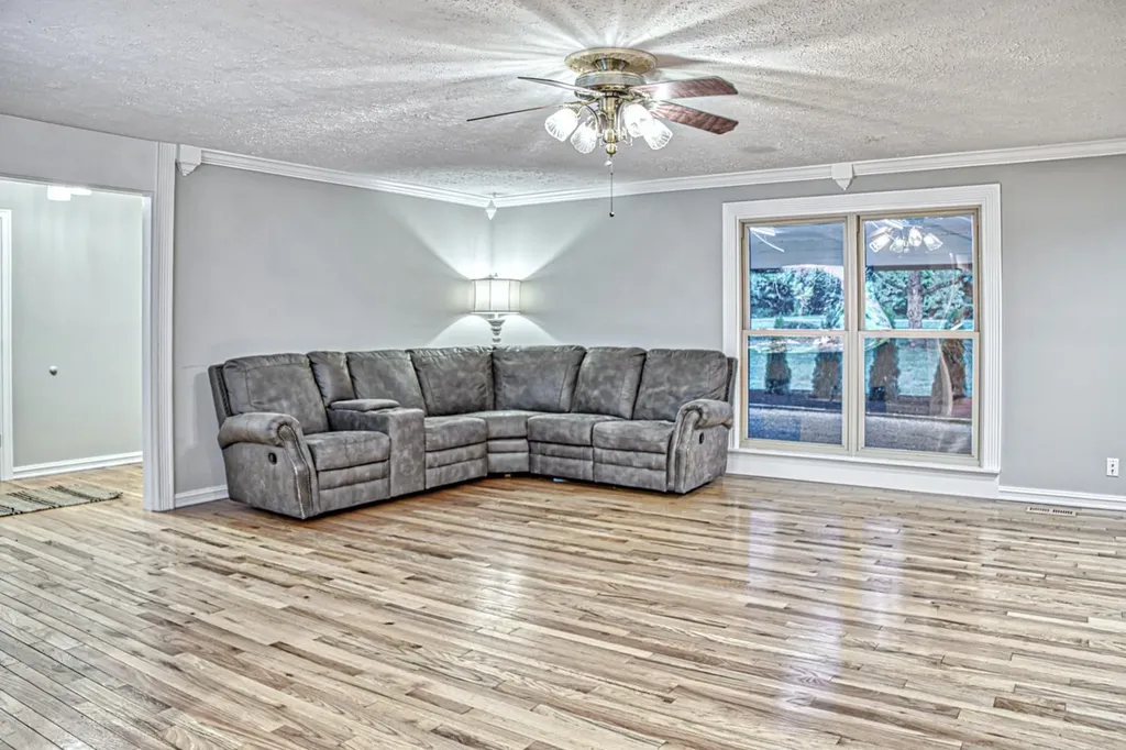 3847 Post Oak Circle Cookeville TN 38506