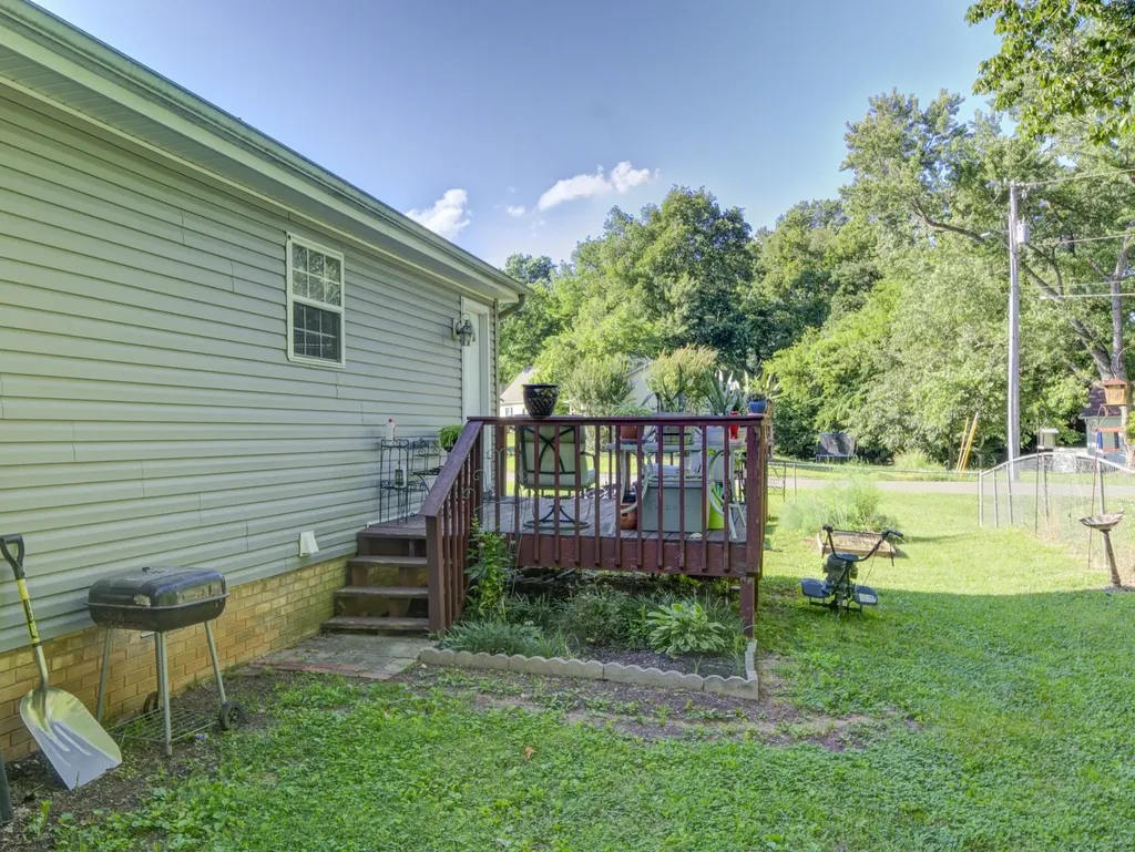 319 Lafayette Point Circle Clarksville TN 37042