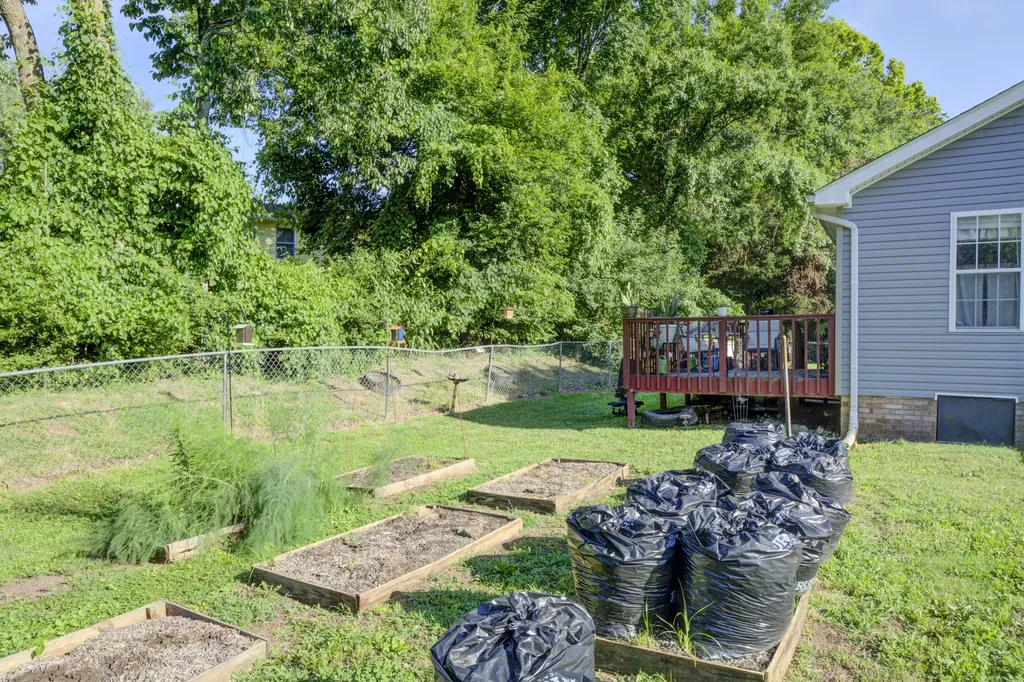 319 Lafayette Point Circle Clarksville TN 37042