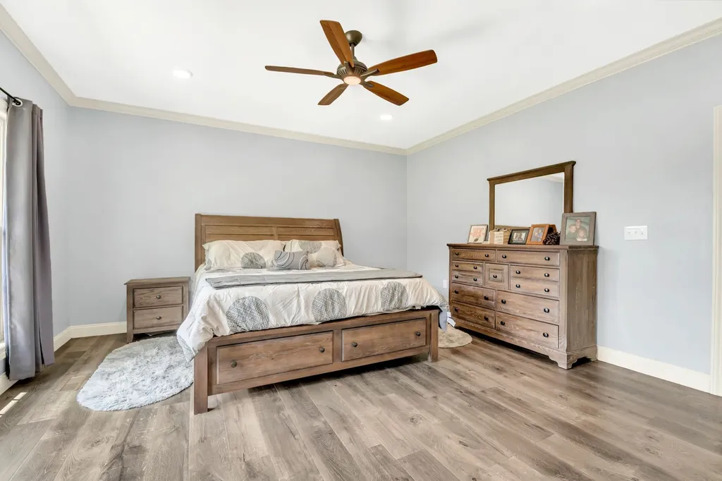 172 Tad Circle Leoma TN 38468