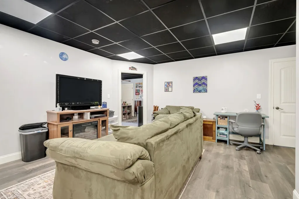 172 Tad Circle Leoma TN 38468