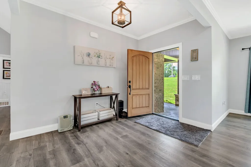 172 Tad Circle Leoma TN 38468