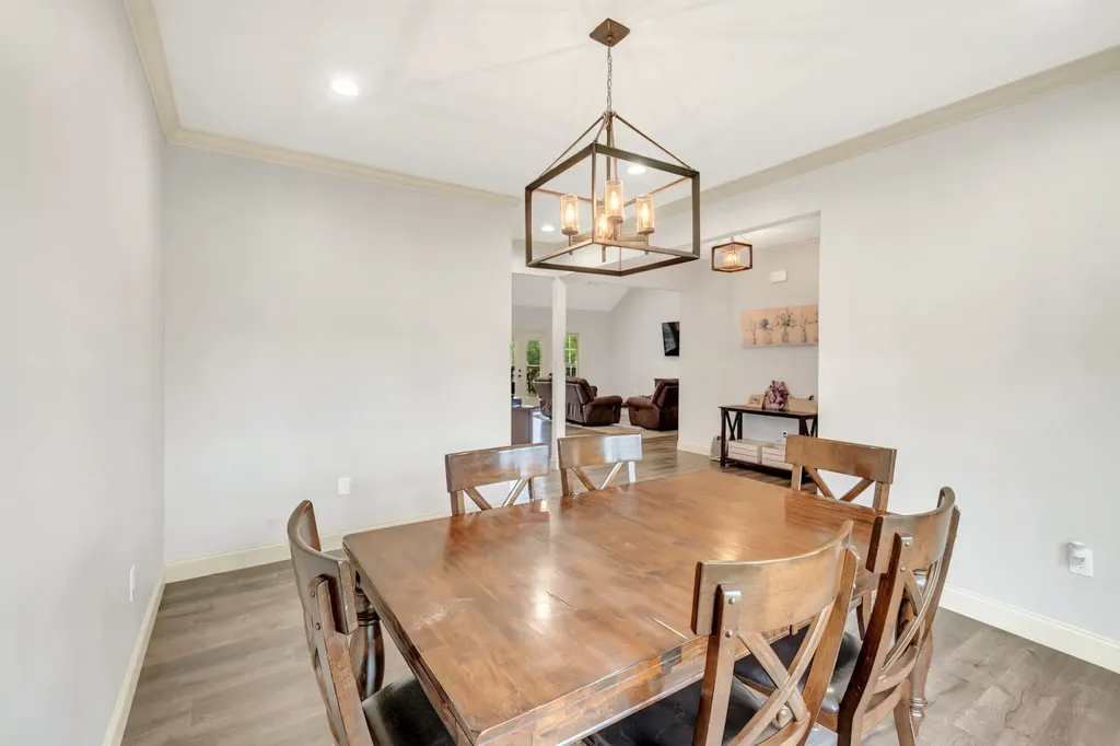 172 Tad Circle Leoma TN 38468