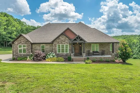172 Tad Circle Leoma TN 38468