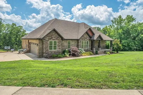 172 Tad Circle Leoma TN 38468