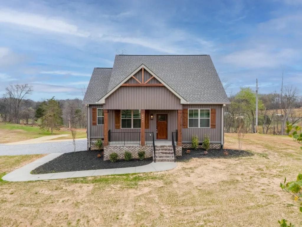 6841 Highway 41, N Cedar Hill TN 37032