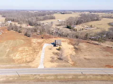 6841 Highway 41, N Cedar Hill TN 37032
