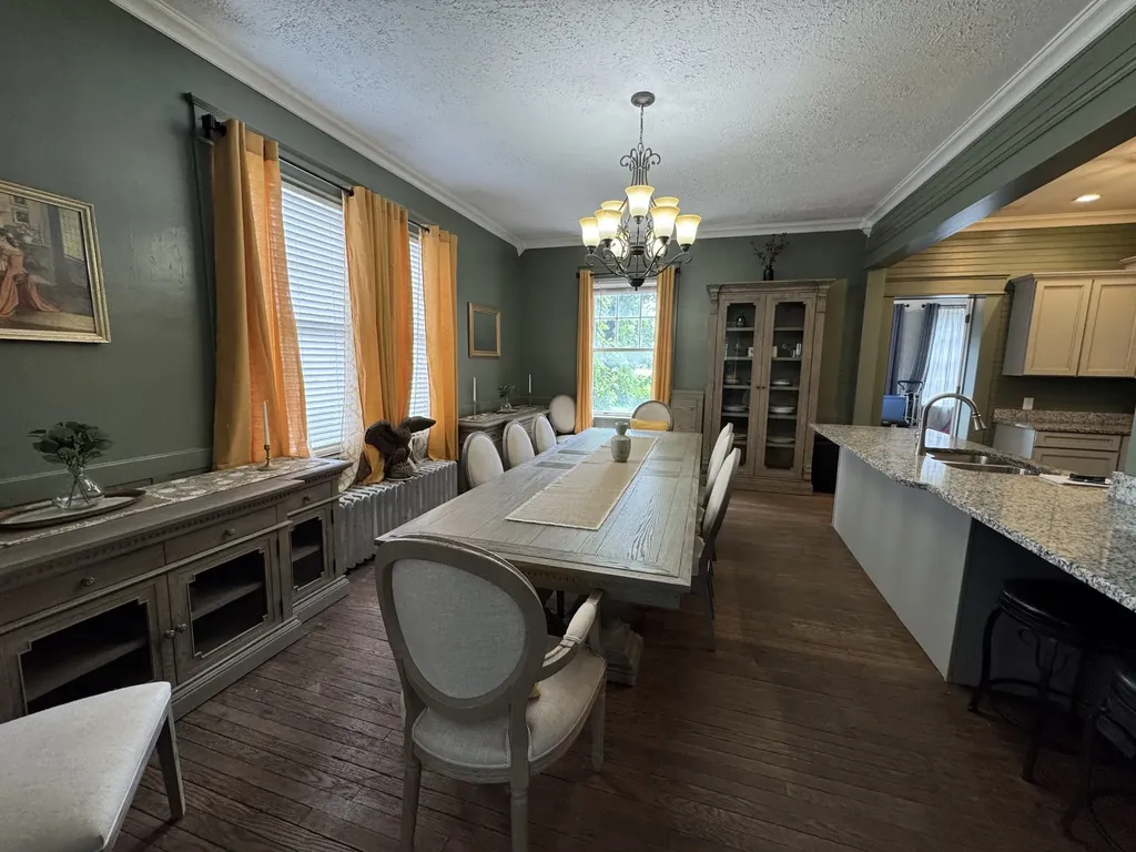 1806 S Main Street Hopkinsville KY 42240