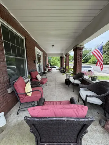 1806 S Main Street Hopkinsville KY 42240